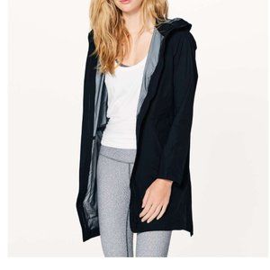 Lululemon Rain Haven Jacket Black Size 4